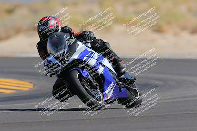 media/Oct-08-2022-SoCal Trackdays (Sat) [[1fc3beec89]]/Turn 16 (125pm)/